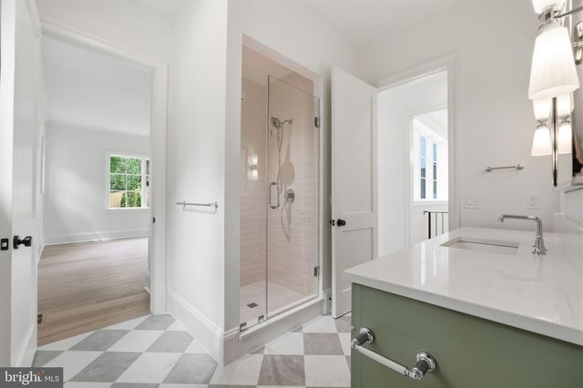 6008 OAKDALE RD, Mclean, VA 22101