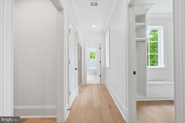 6008 OAKDALE RD, Mclean, VA 22101