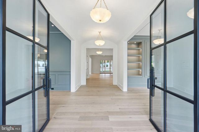 6008 OAKDALE RD, Mclean, VA 22101