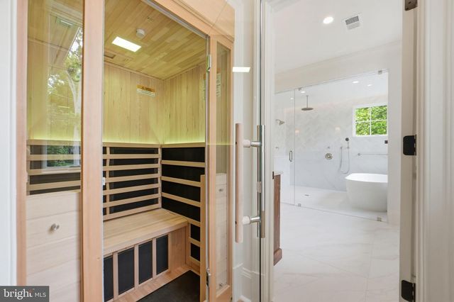 6008 OAKDALE RD, Mclean, VA 22101