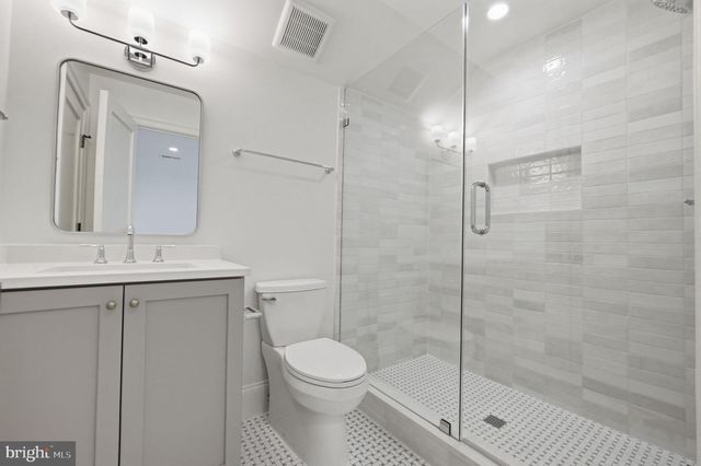 6008 OAKDALE RD, Mclean, VA 22101
