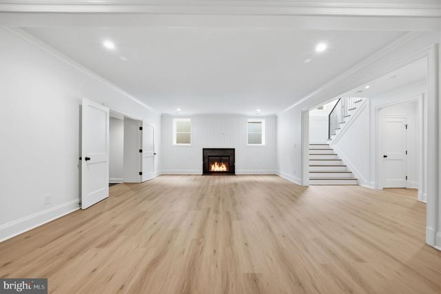 6008 OAKDALE RD, Mclean, VA 22101