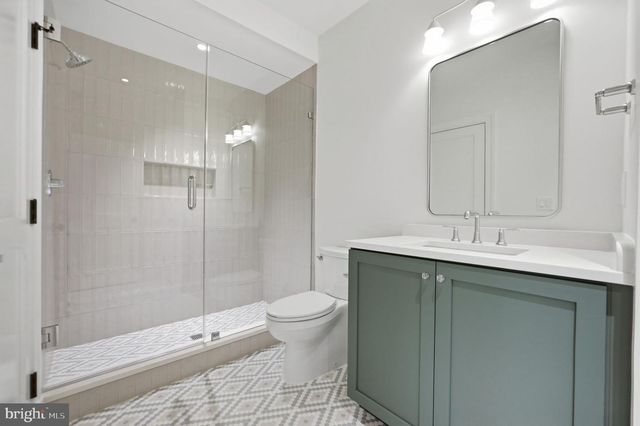 6008 OAKDALE RD, Mclean, VA 22101
