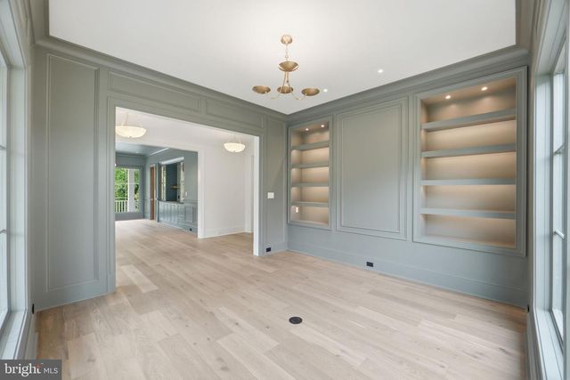 6008 OAKDALE RD, Mclean, VA 22101