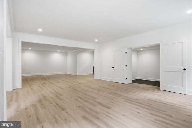 6008 OAKDALE RD, Mclean, VA 22101