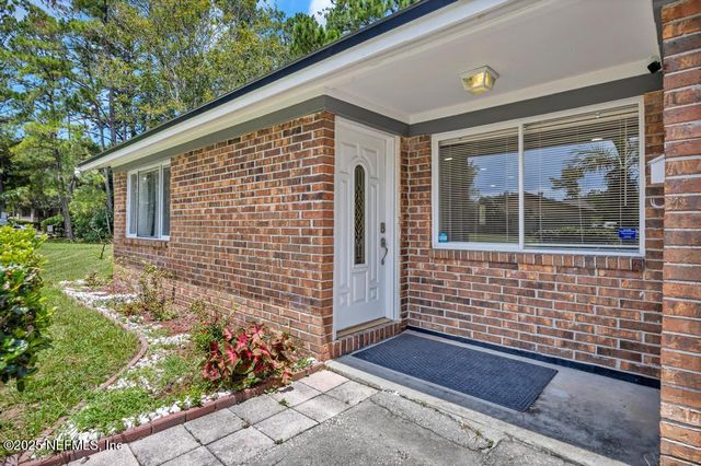 1215 BLUEHILL Drive N, Jacksonville, FL 32218