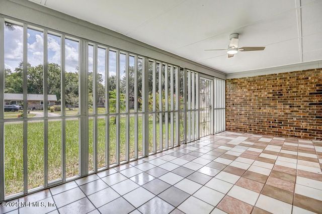 1215 BLUEHILL Drive N, Jacksonville, FL 32218