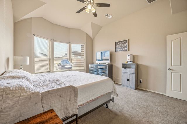 409 Crown Oaks Drive, Fort Worth, TX 76131