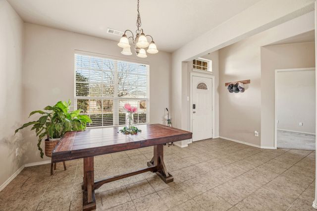 409 Crown Oaks Drive, Fort Worth, TX 76131