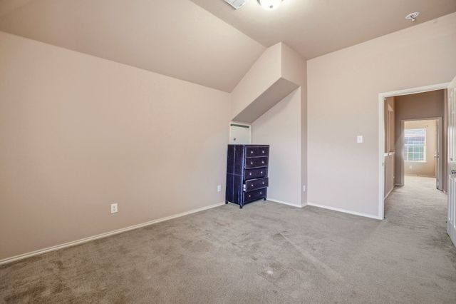 409 Crown Oaks Drive, Fort Worth, TX 76131