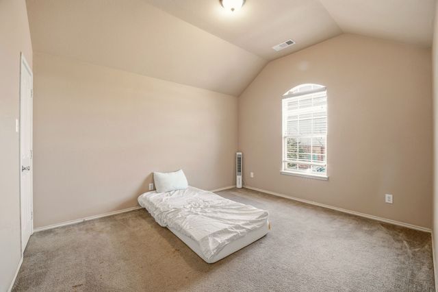 409 Crown Oaks Drive, Fort Worth, TX 76131