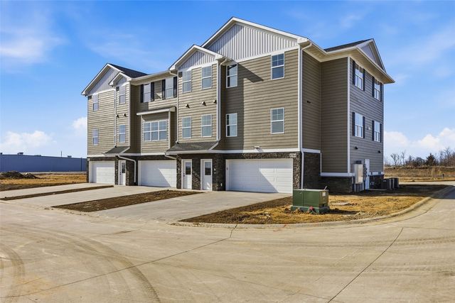 8704 Eddie Drive SW C, Cedar Rapids, IA 52404