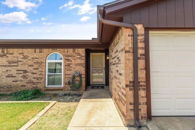 1105 Andrew Street, Crowley, TX 76036