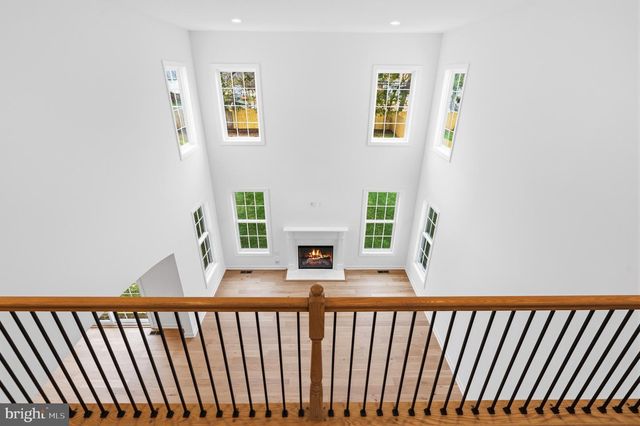 20285 REDROSE DR, Sterling, VA 20165