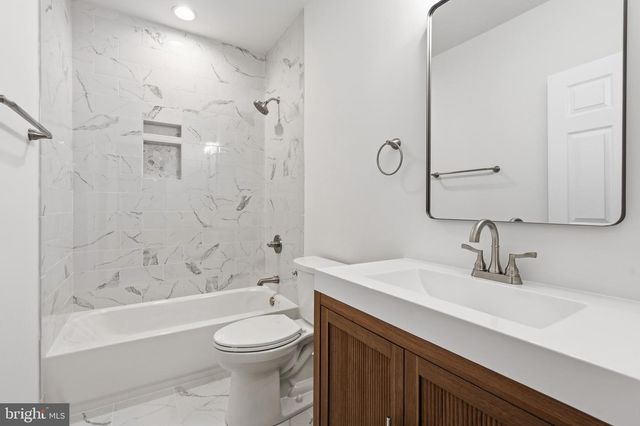 20285 REDROSE DR, Sterling, VA 20165