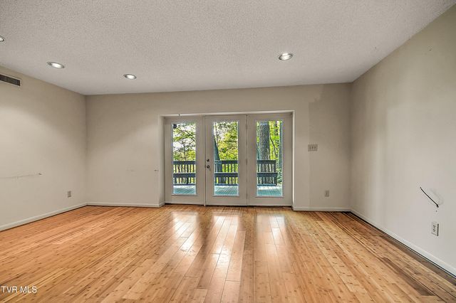 3411 Linkwood Drive, Johnson City, TN 37601