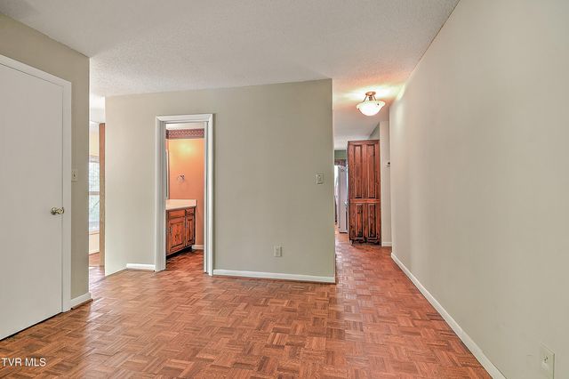 3411 Linkwood Drive, Johnson City, TN 37601