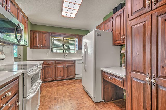 3411 Linkwood Drive, Johnson City, TN 37601