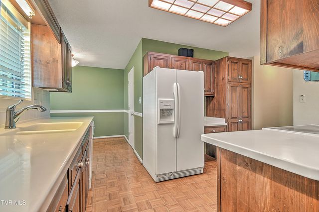 3411 Linkwood Drive, Johnson City, TN 37601