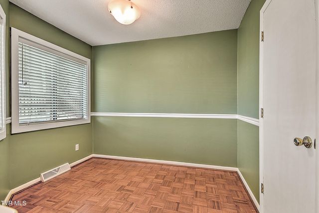 3411 Linkwood Drive, Johnson City, TN 37601