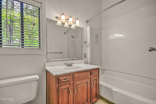 3411 Linkwood Drive, Johnson City, TN 37601