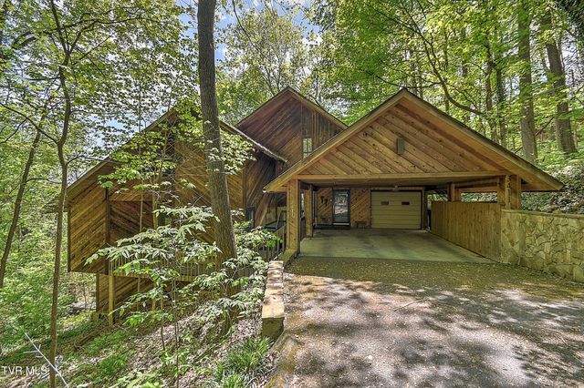 3411 Linkwood Drive, Johnson City, TN 37601