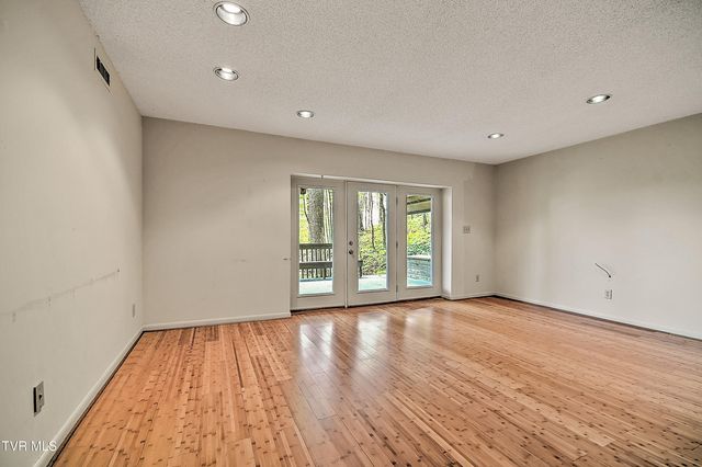 3411 Linkwood Drive, Johnson City, TN 37601