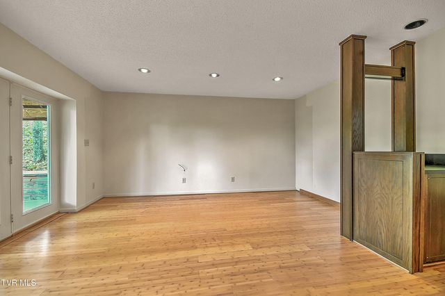 3411 Linkwood Drive, Johnson City, TN 37601