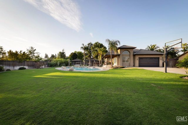 15520 Arabella Avenue, Bakersfield, CA 93314