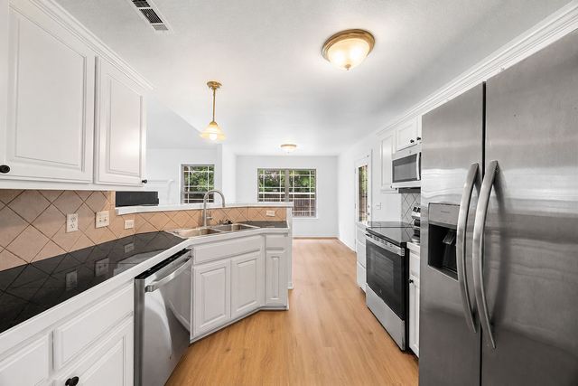 2881 N Bermuda Avenue, Fayetteville, AR 72704