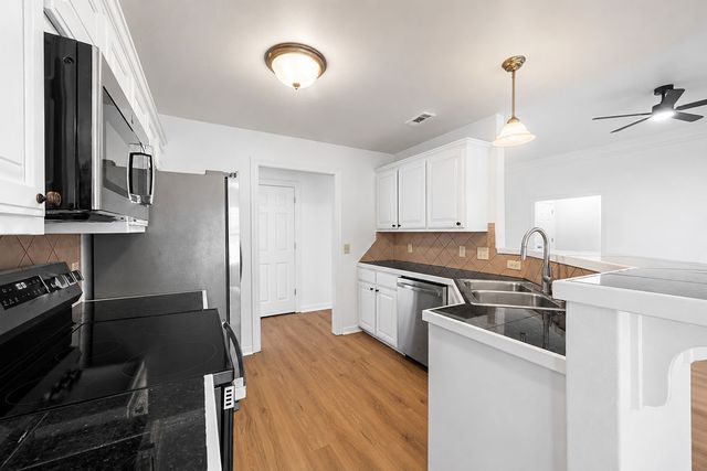 2881 N Bermuda Avenue, Fayetteville, AR 72704