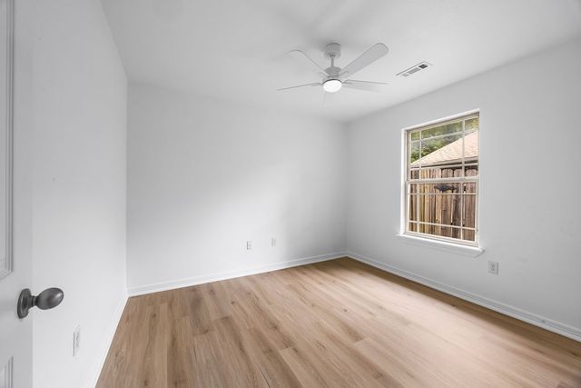 2881 N Bermuda Avenue, Fayetteville, AR 72704