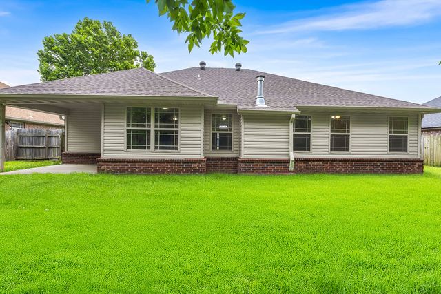 2881 N Bermuda Avenue, Fayetteville, AR 72704