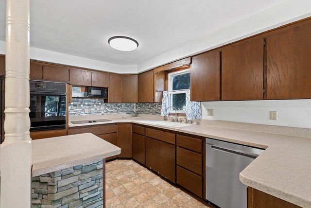 N275 GILLAN COURT, Appleton, WI 54915