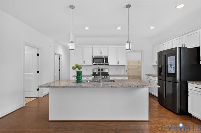212 Thorncliff Rd, Ashland, VA 23005