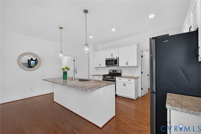 212 Thorncliff Rd, Ashland, VA 23005
