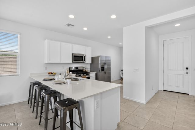 3253 W JUNIPER CANYON Drive, Phoenix, AZ 85083
