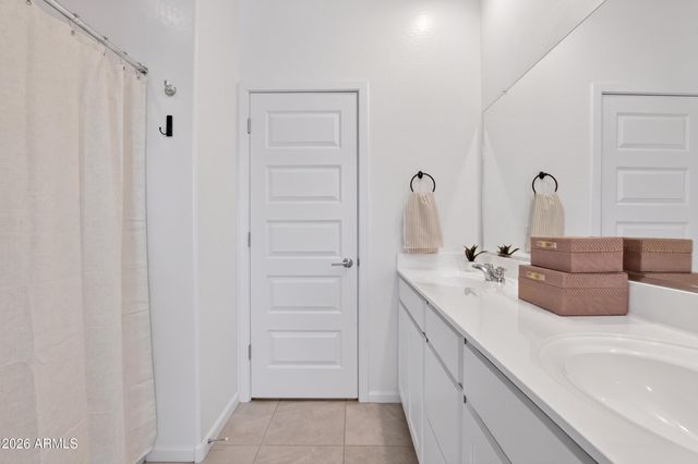 3253 W JUNIPER CANYON Drive, Phoenix, AZ 85083
