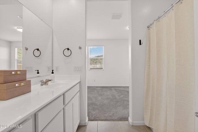 3253 W JUNIPER CANYON Drive, Phoenix, AZ 85083