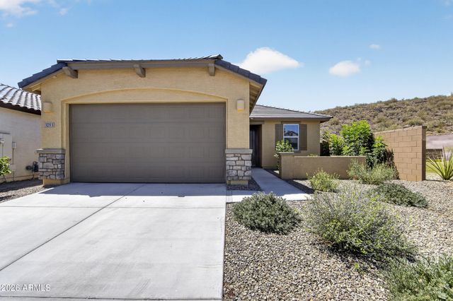 3253 W JUNIPER CANYON Drive, Phoenix, AZ 85083