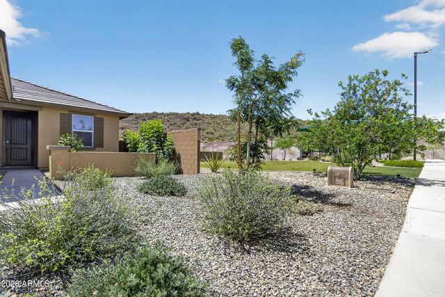 3253 W JUNIPER CANYON Drive, Phoenix, AZ 85083