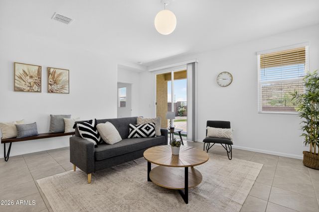 3253 W JUNIPER CANYON Drive, Phoenix, AZ 85083