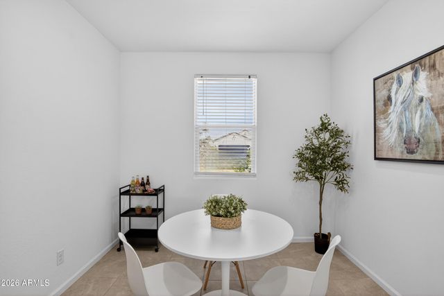 3253 W JUNIPER CANYON Drive, Phoenix, AZ 85083