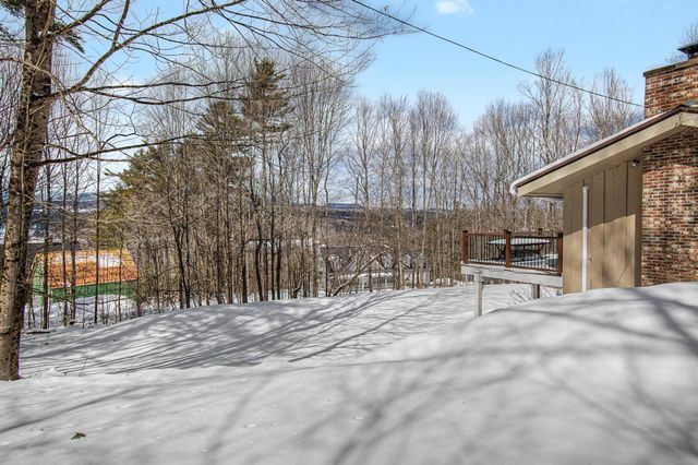 221 Brush Hill Road, Stowe, VT 05672