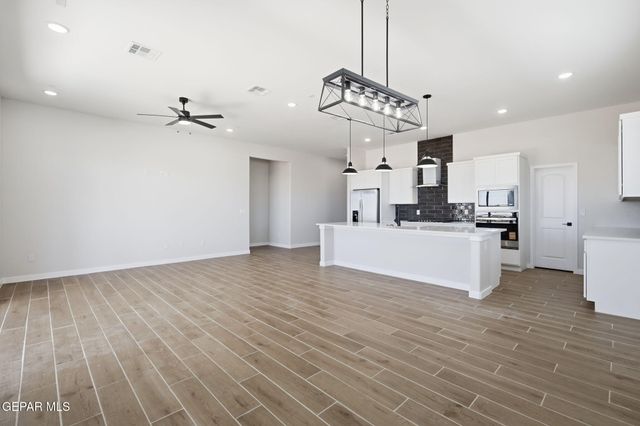1168 SUMMER RAIN Street, El Paso, TX 79928