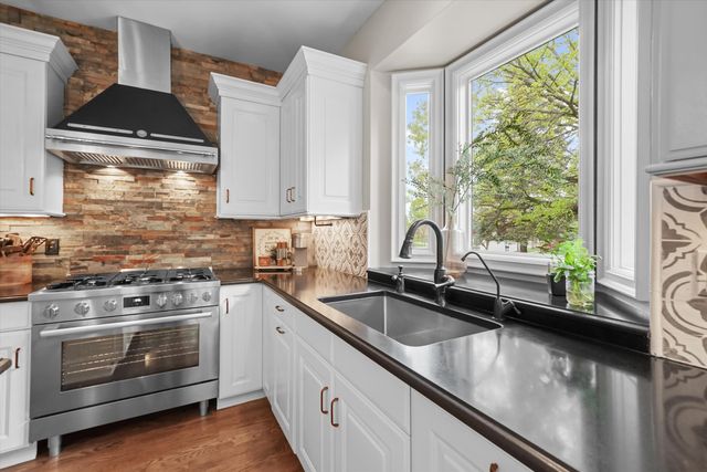 46571 Galway Drive, Novi City, MI 48374