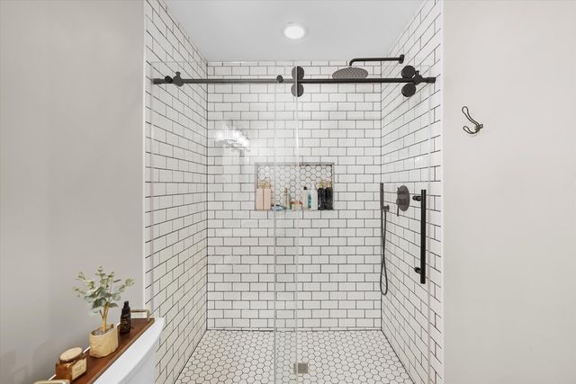 46571 Galway Drive, Novi City, MI 48374
