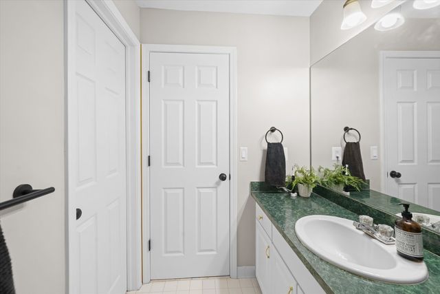 46571 Galway Drive, Novi City, MI 48374