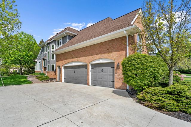 46571 Galway Drive, Novi City, MI 48374