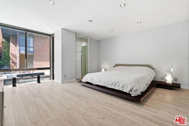 1033 Carol Drive T16, West Hollywood, CA 90069
